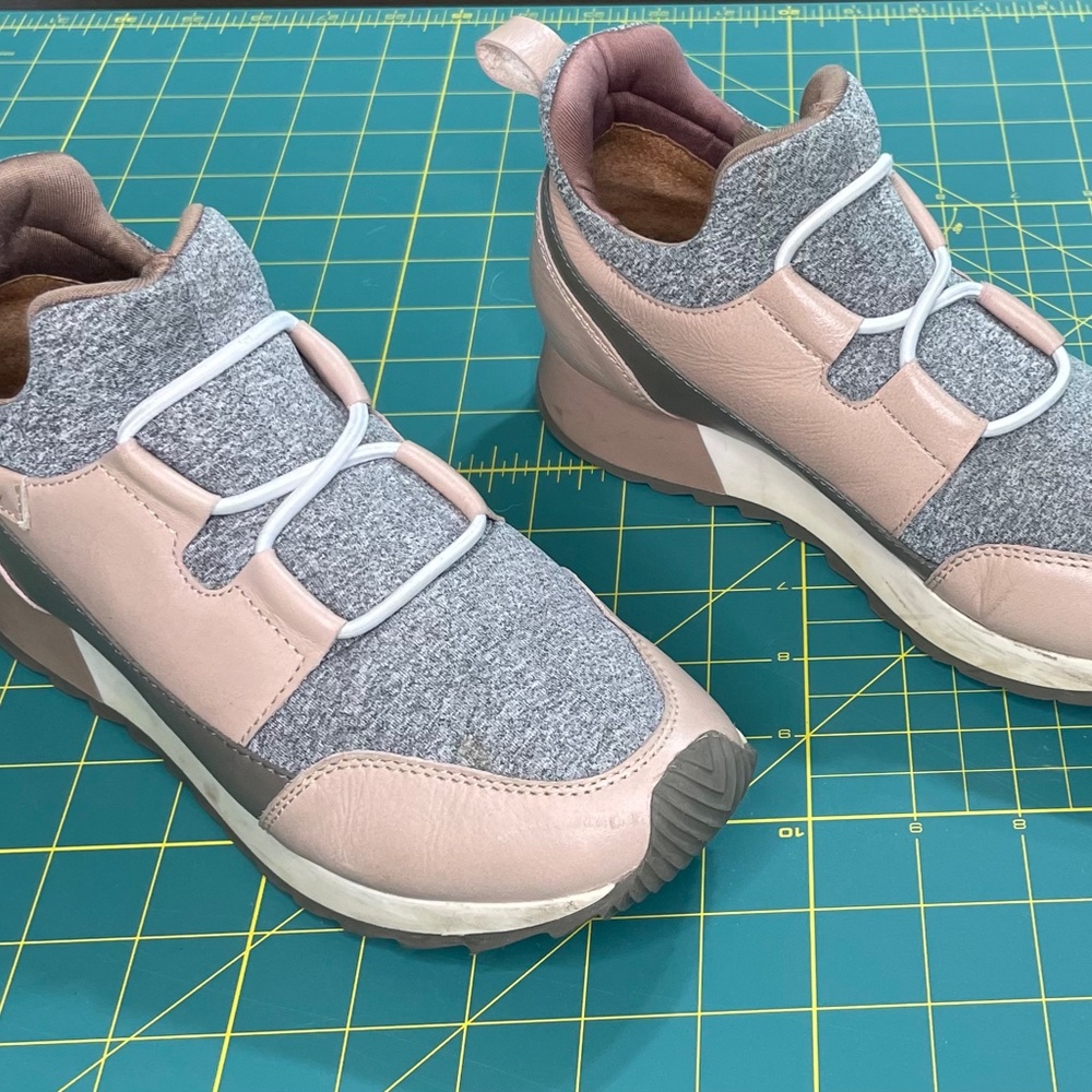 Velez (Colombian leather brand) - Women's sneakers size 5 - Picture 2 of 5